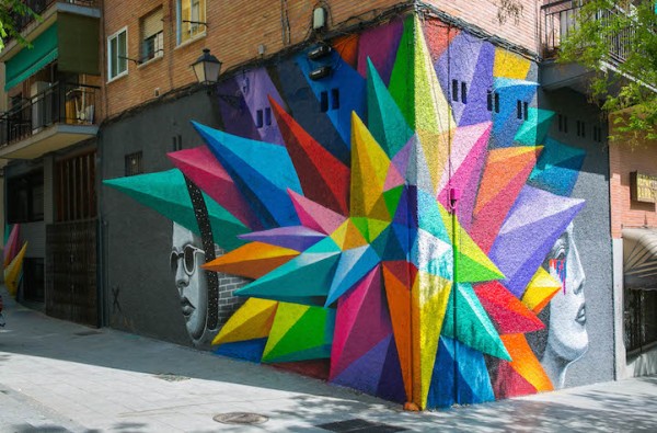Mural de formas geométricas en Madrid por Okudart - Frogx Three