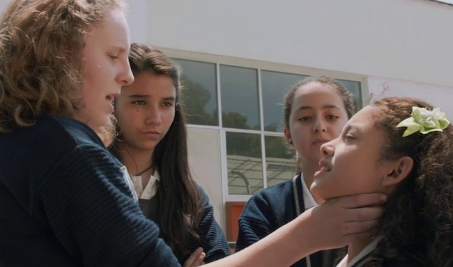 El Sándwich de Mariana corto contra el Bullying, Car