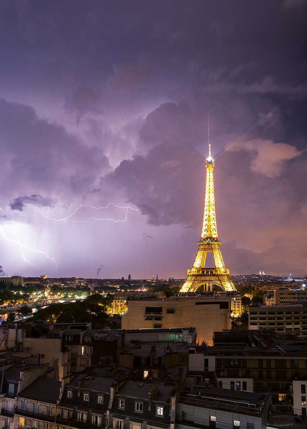 Fotografías tormenta eléctrica en parís