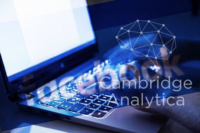 Como saber si Facebook compartió tus datos con Cambridge Analytica